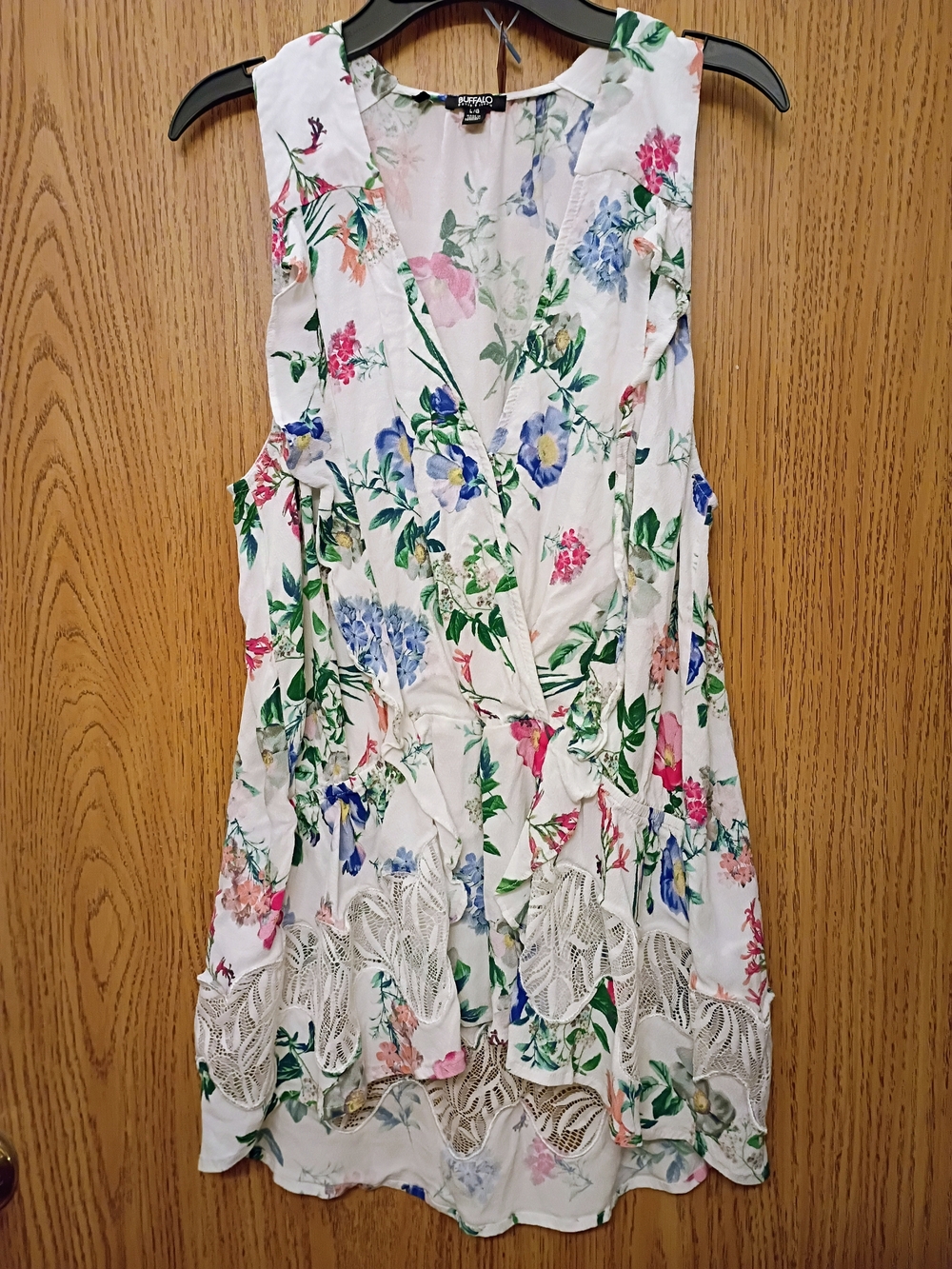 Buffalo David Bitton White Floral Lace-Trim Sleeveless Camisole